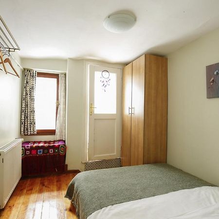 Superb Flat With Backyard In Cihangir Beyoglu Istanboel Buitenkant foto